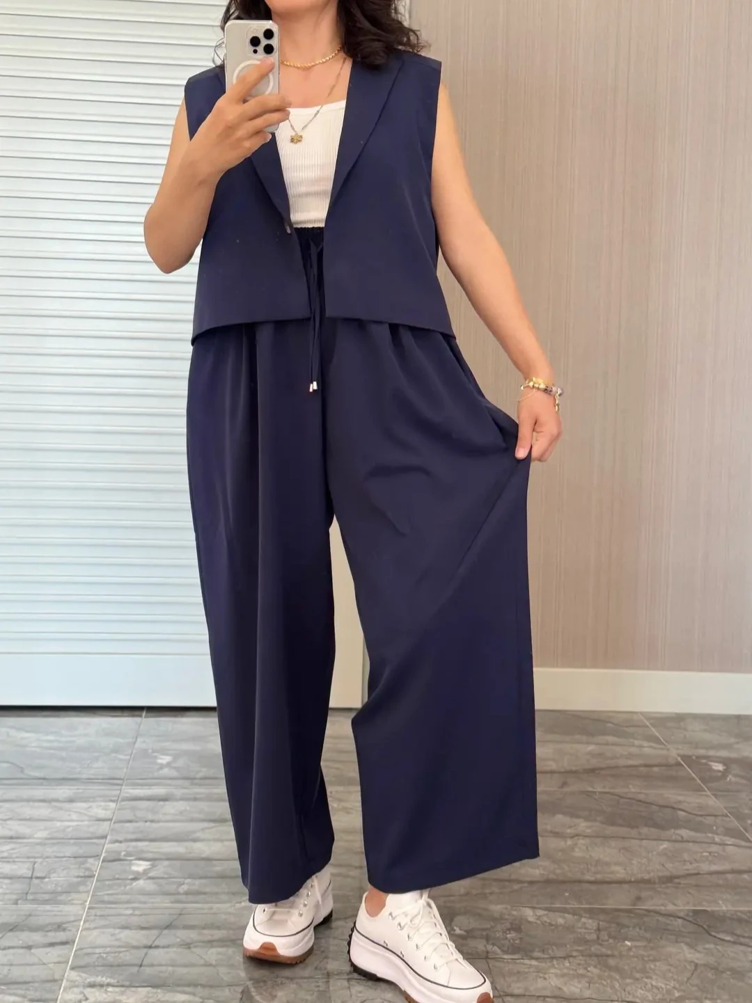 Rahat Kesimli Yelek Pantolon Takım