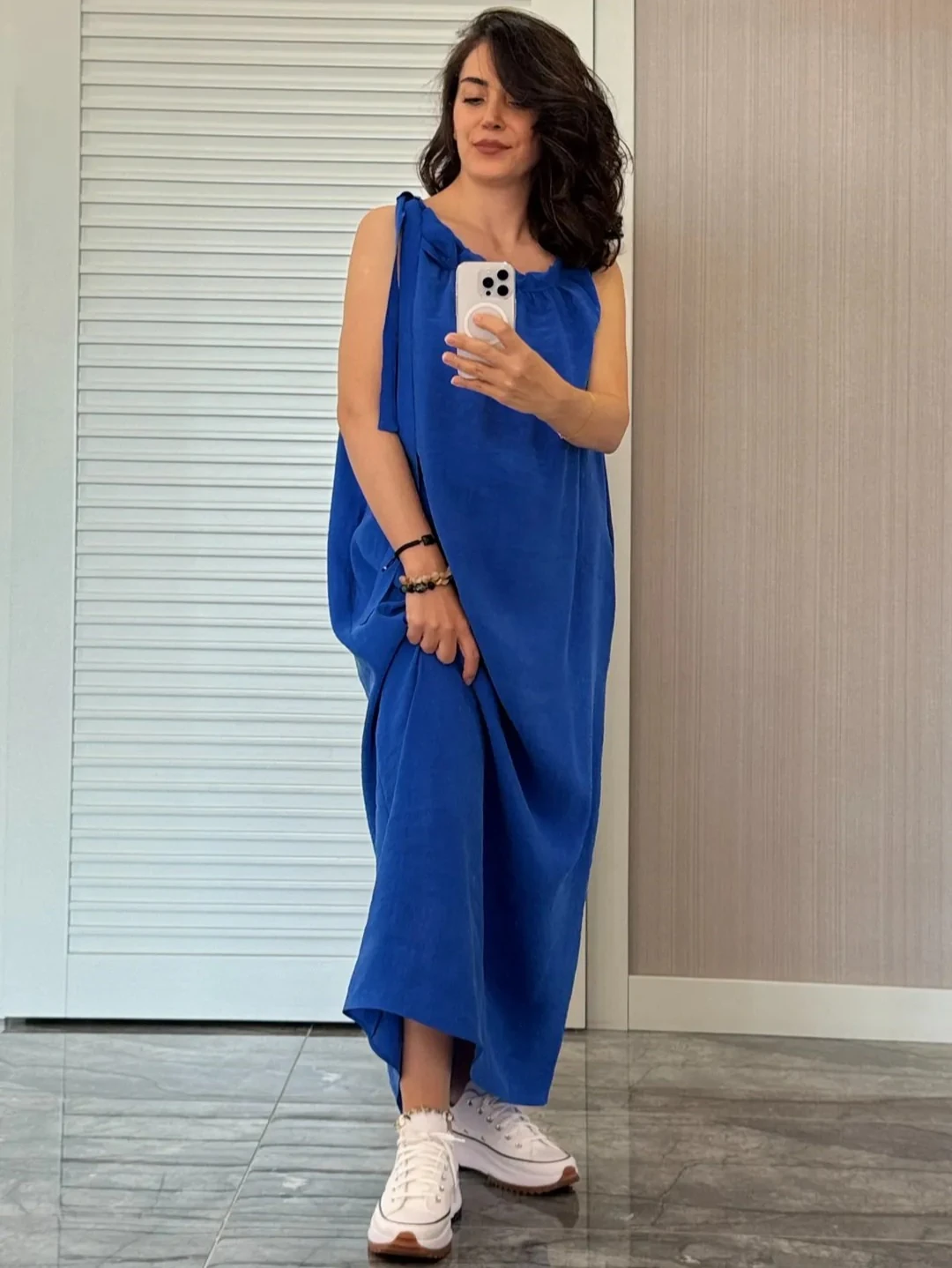 Boyundan Ayarlanabilir Elbise