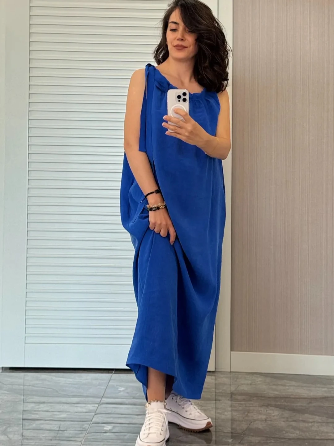 Boyundan Ayarlanabilir Elbise