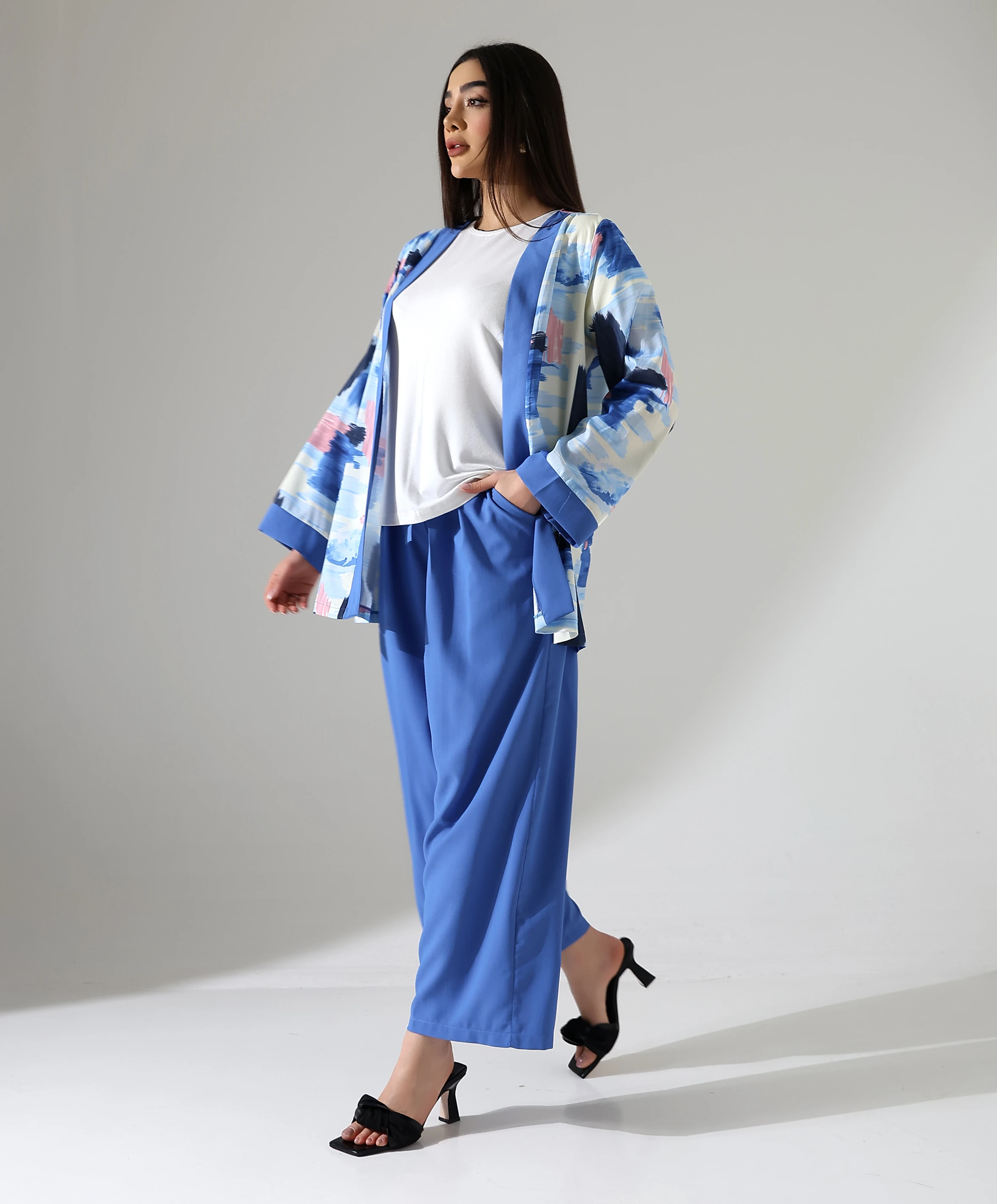 Akça Üçlü Takım