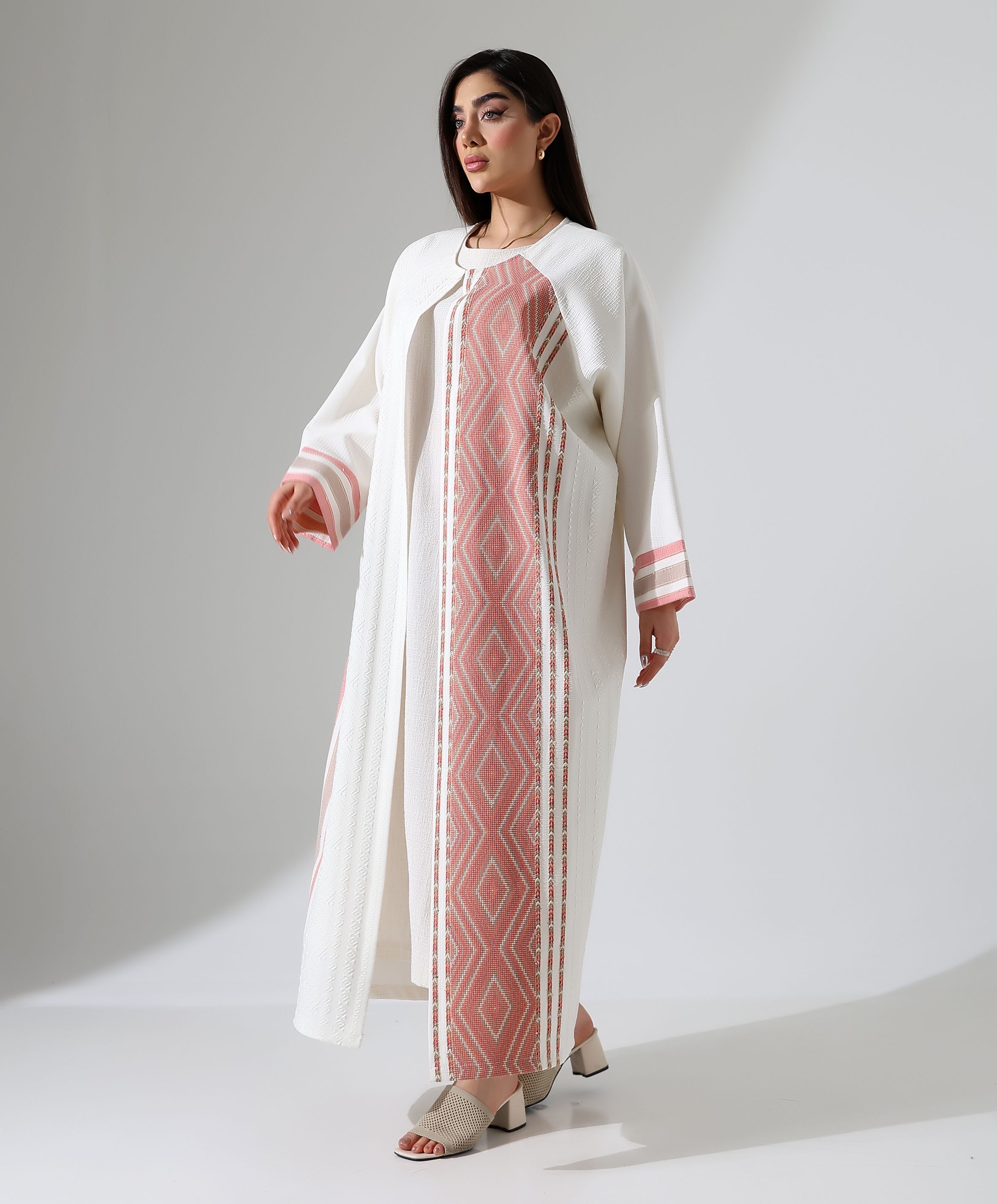 Etnik Abaya