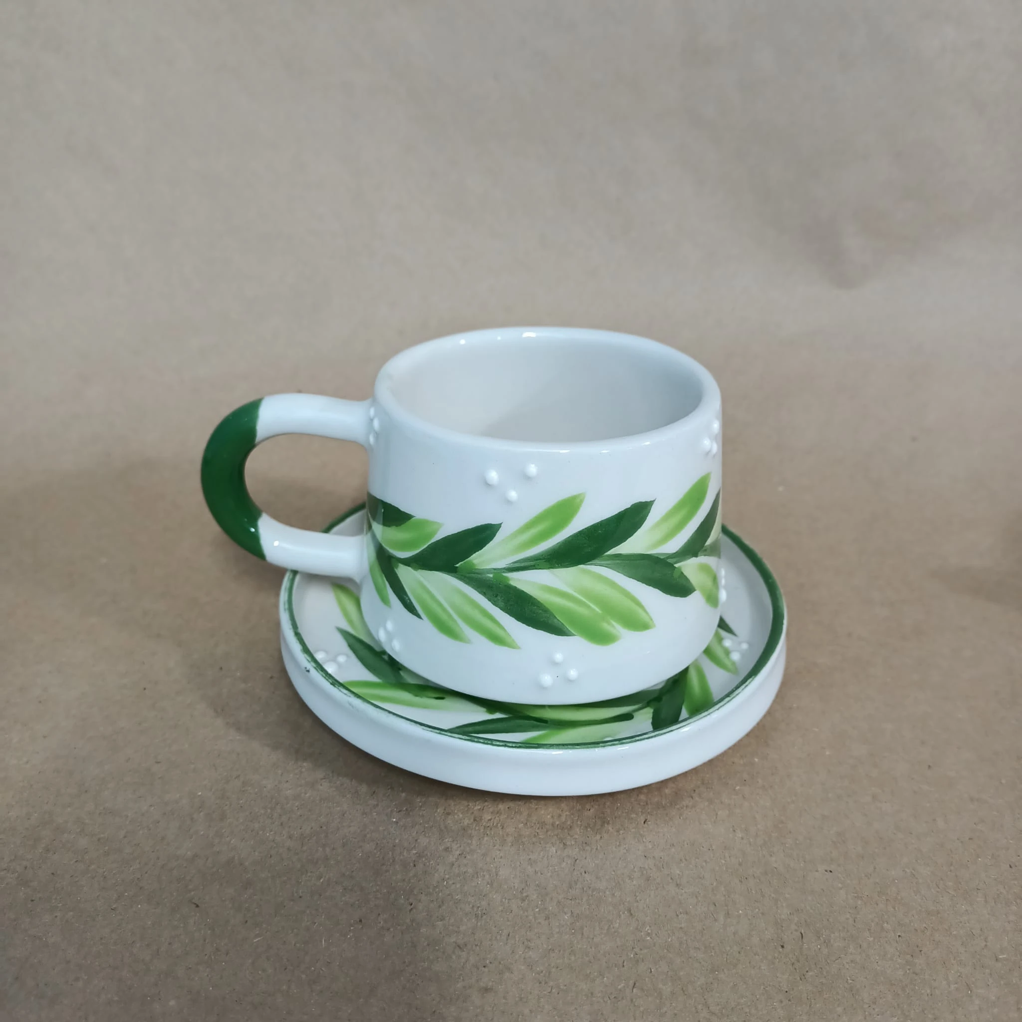 Söğüt Dalı Desenli Tabaklı Çini Kupa