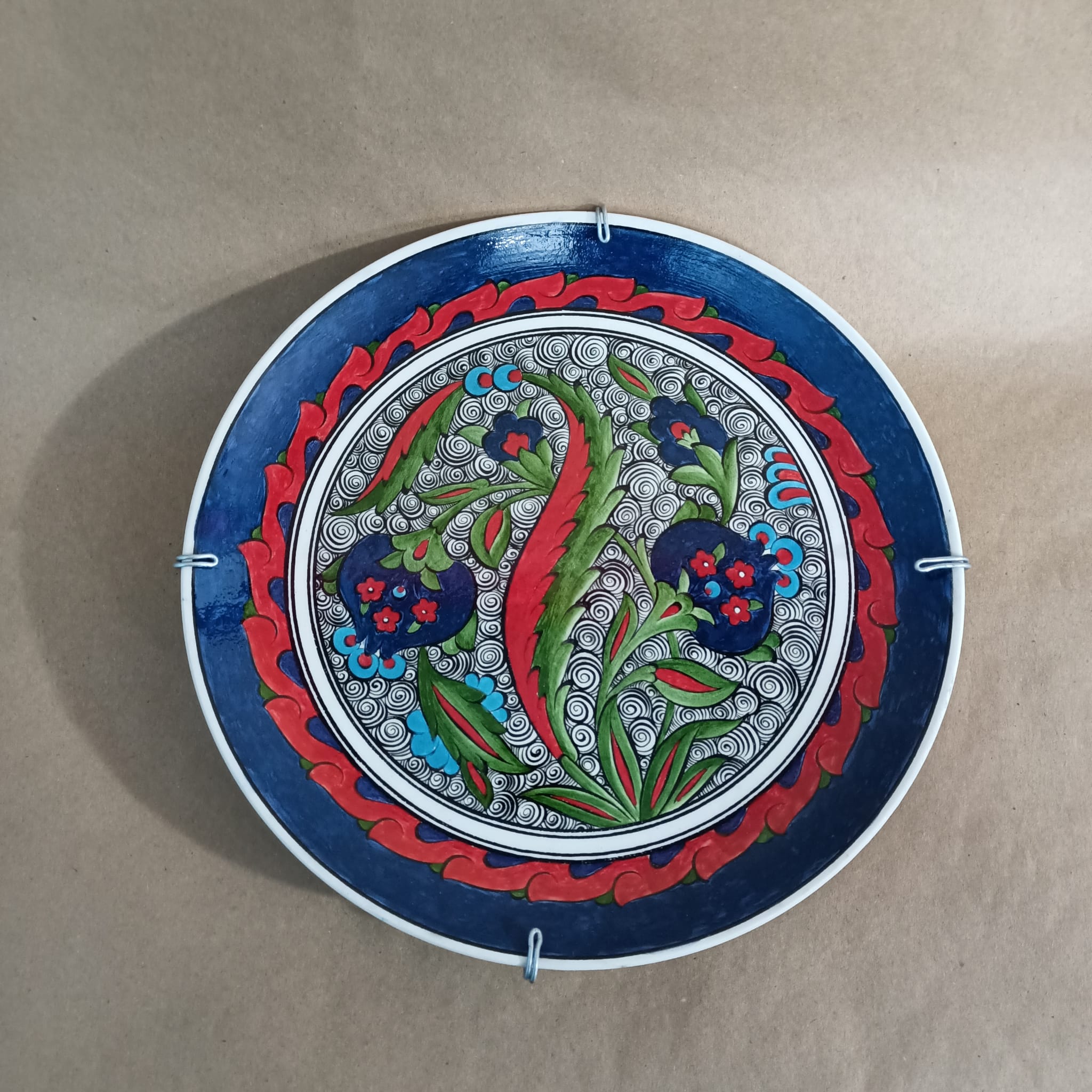 Kılıç Yaprak Desenli Çini Tabak 25 cm