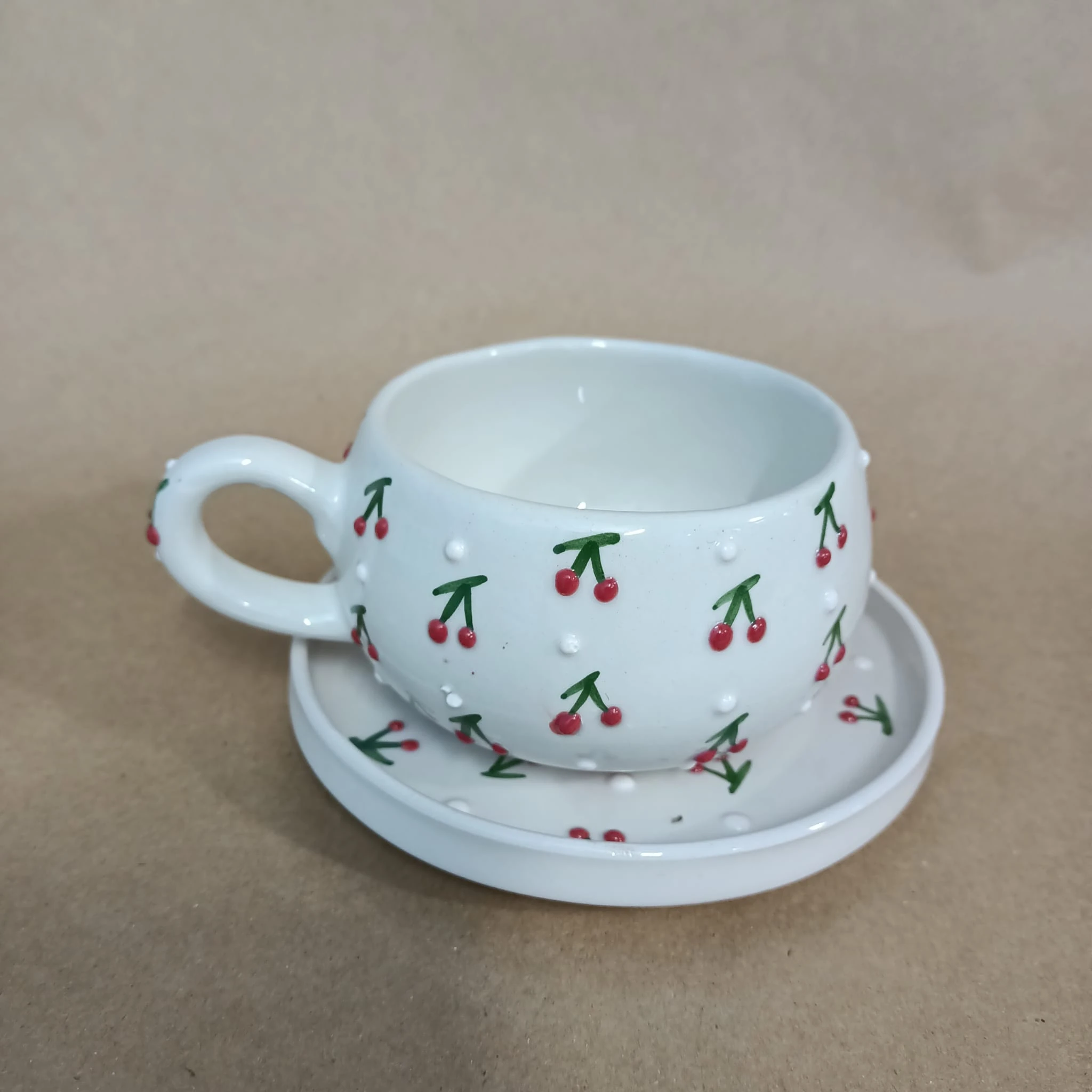 Kiraz Desenli Tabaklı Kupa