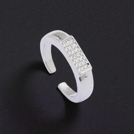 Gümüş Renkli Zirkon Taşlı Dikdörtgen Plaka Ayarlanabilir Yüzük