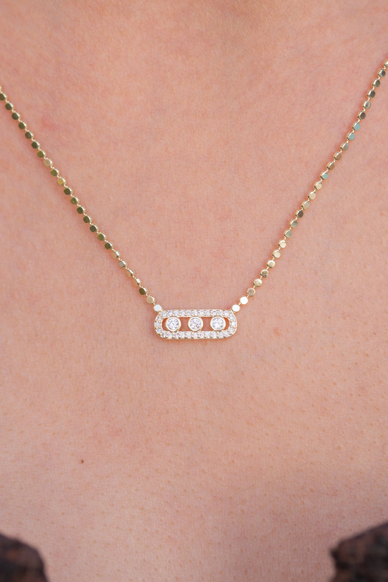 Altın Renkli Zirkon Taşlı Yatay Kolye