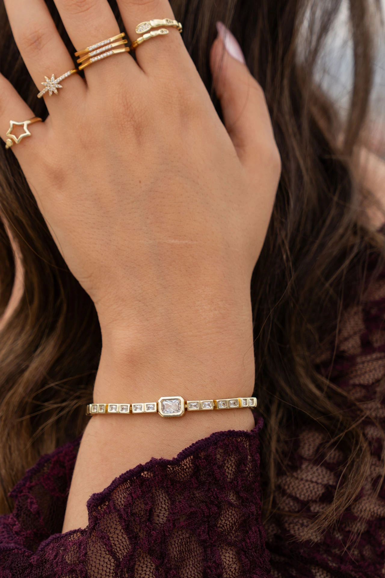 Altın Rengi Zirkon Taşlı Minimalist Zincir Bileklik