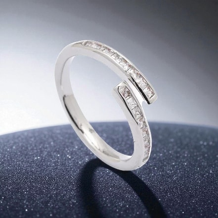 Gümüş Renkli Baget Zirkon Taşlı Bypass Ayarlanabilir Yüzük