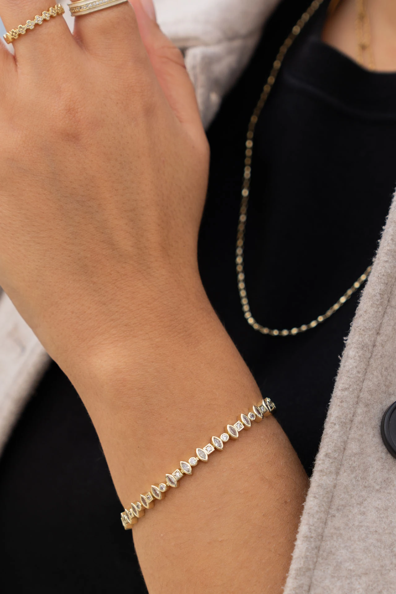 Altın Rengi Zirkon Taşlı İnce Zincir Bileklik