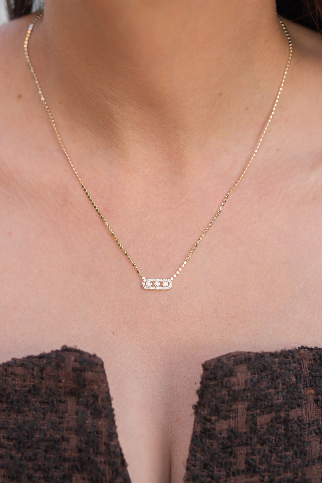 Altın Renkli Zirkon Taşlı Yatay Kolye