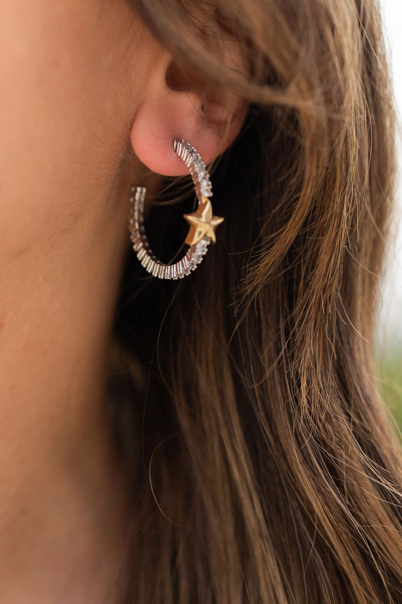 Yıldız Detaylı Baget Taşlı Halka Küpe