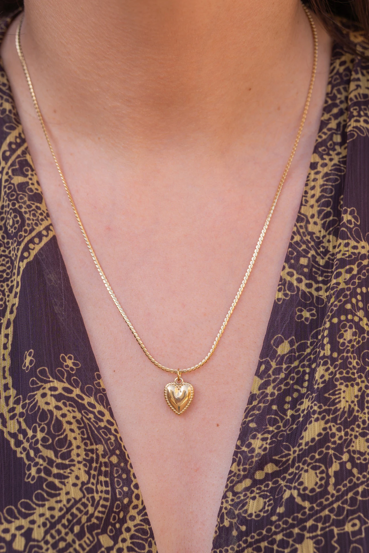 Altın Renkli Vintage Kalp Kolye