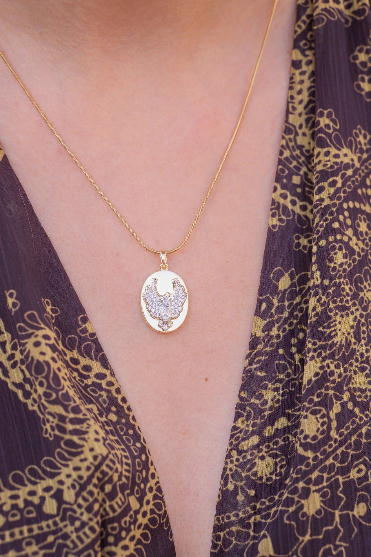 Altın Renkli Zümrüdüanka Kuşu Madalyon Kolye