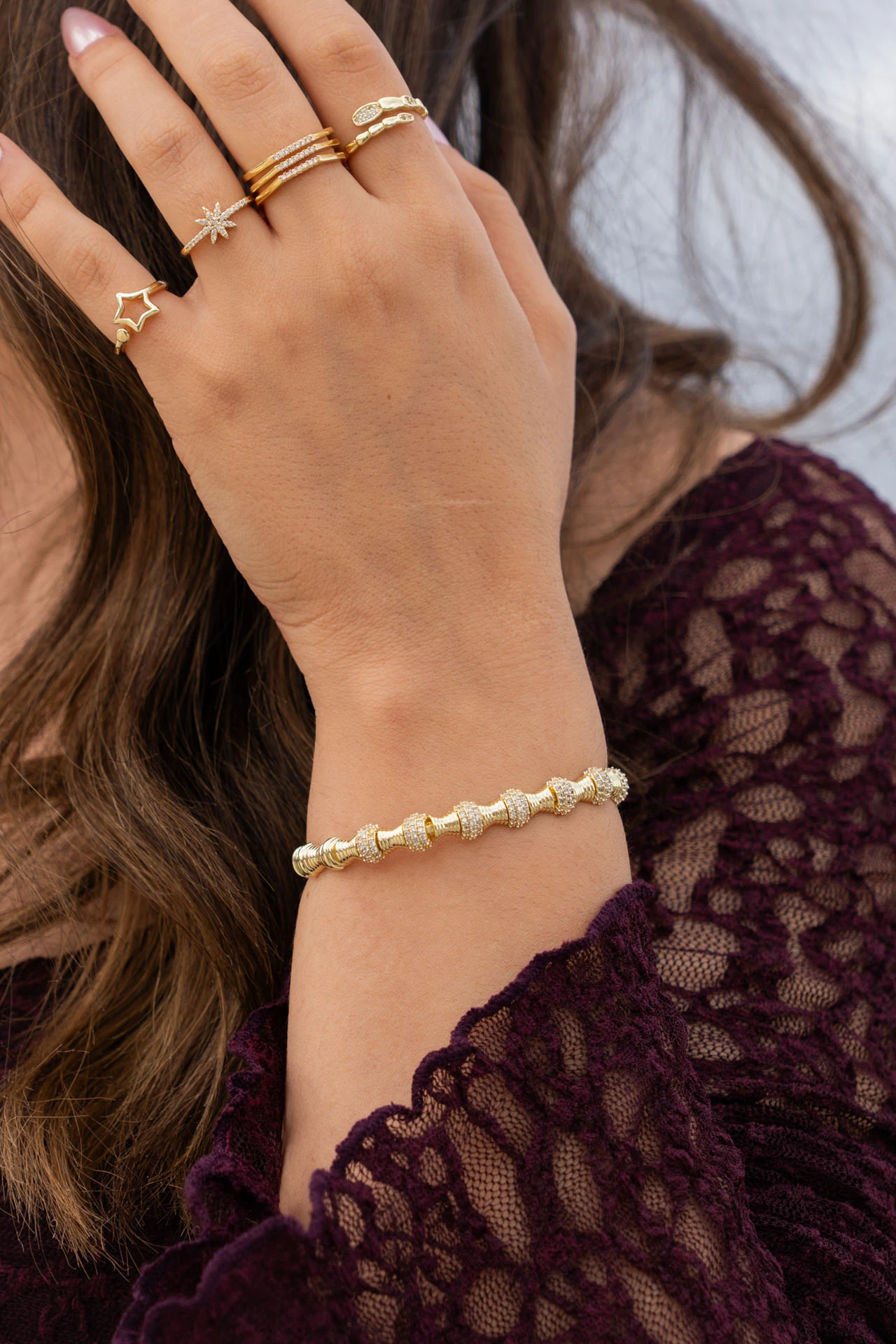 Altın Rengi Zirkon Taşlı Boğumlu Bileklik