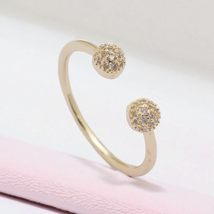 Altın Renkli Zirkon Taşlı Top Detaylı Ayarlanabilir Yüzük