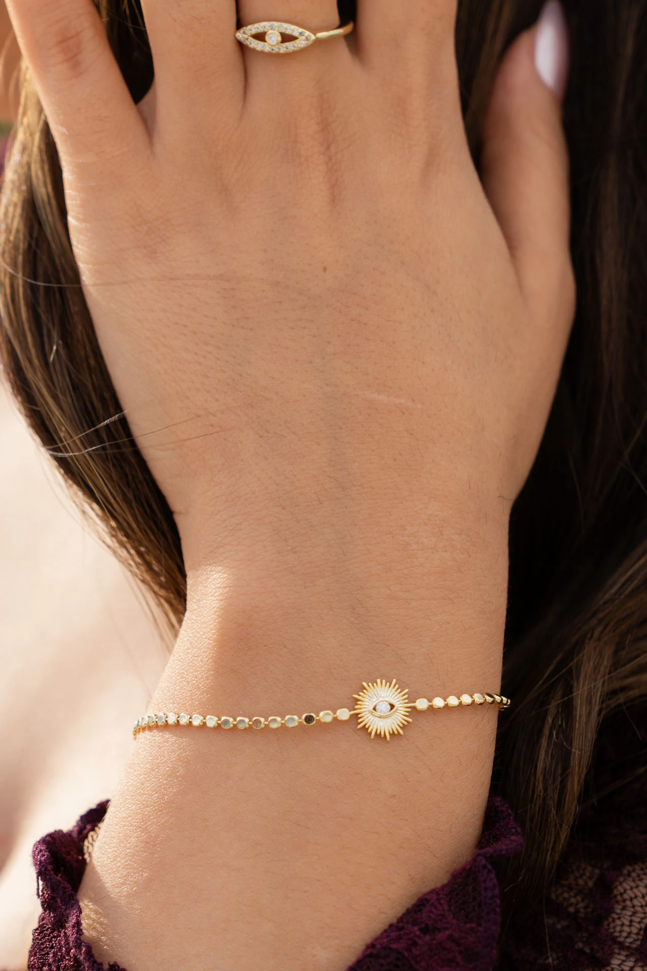 Altın Rengi Nazar Boncuklu Güneş Motifli Bileklik