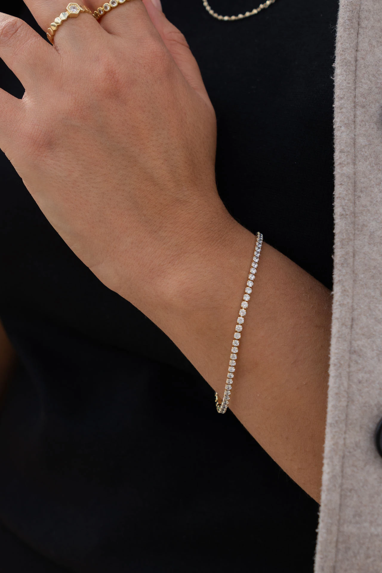 Altın Rengi Zirkon Taşlı İnce Tenis Bilekliği