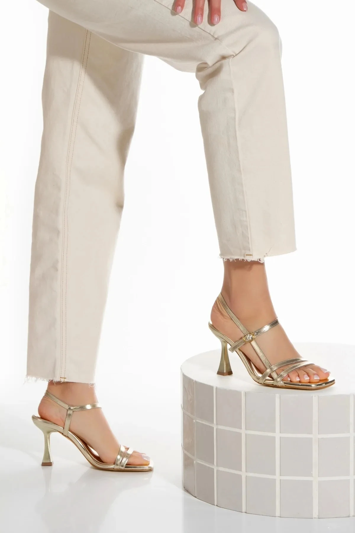 Mirella Gold İnce Topuklu Ayakkabı