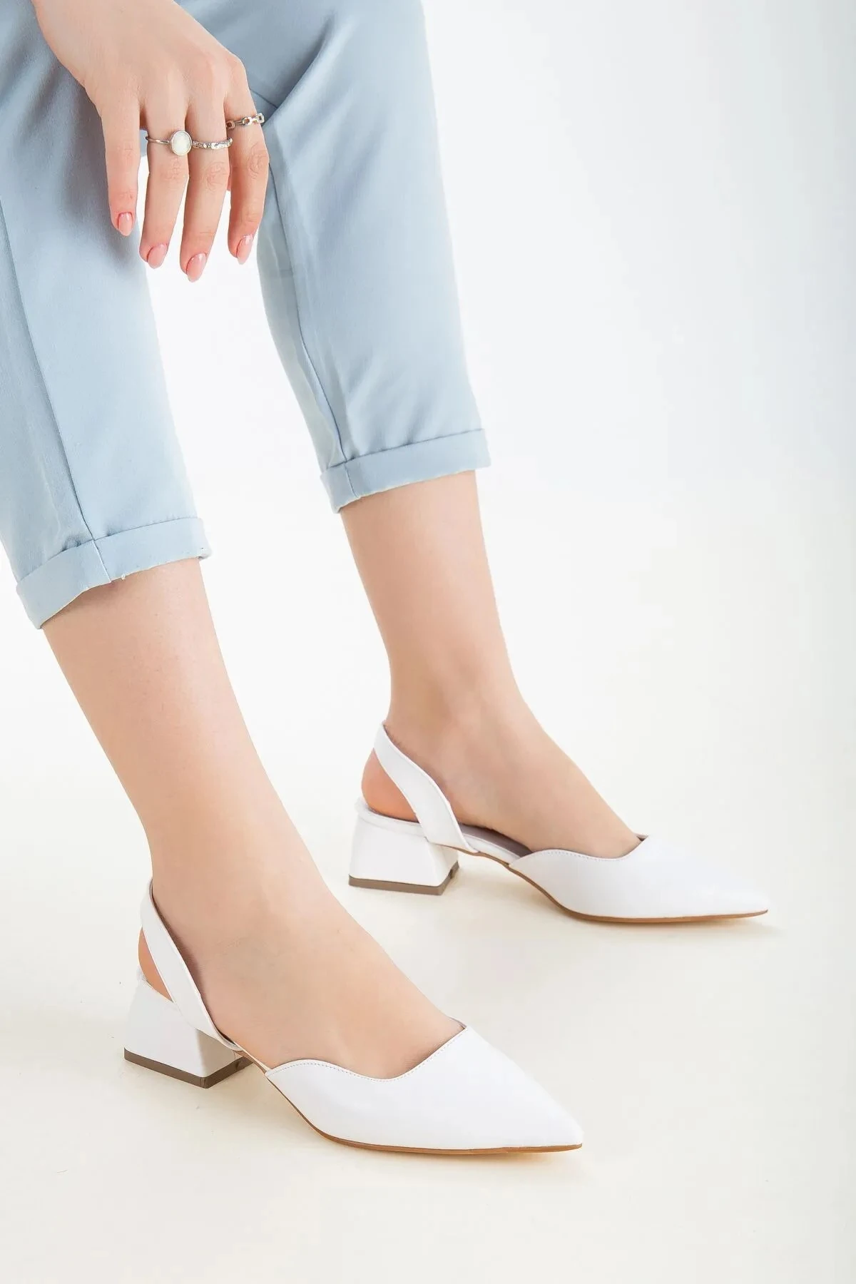 Solara Bej Kısa Topuklu Stiletto - beyaz