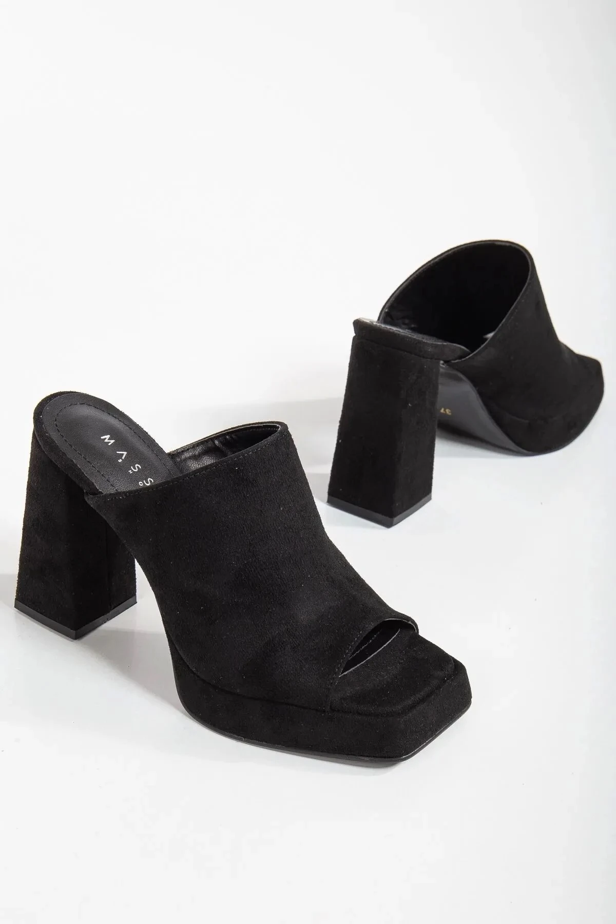 Lux Siyah Kalın Topuklu Terlik