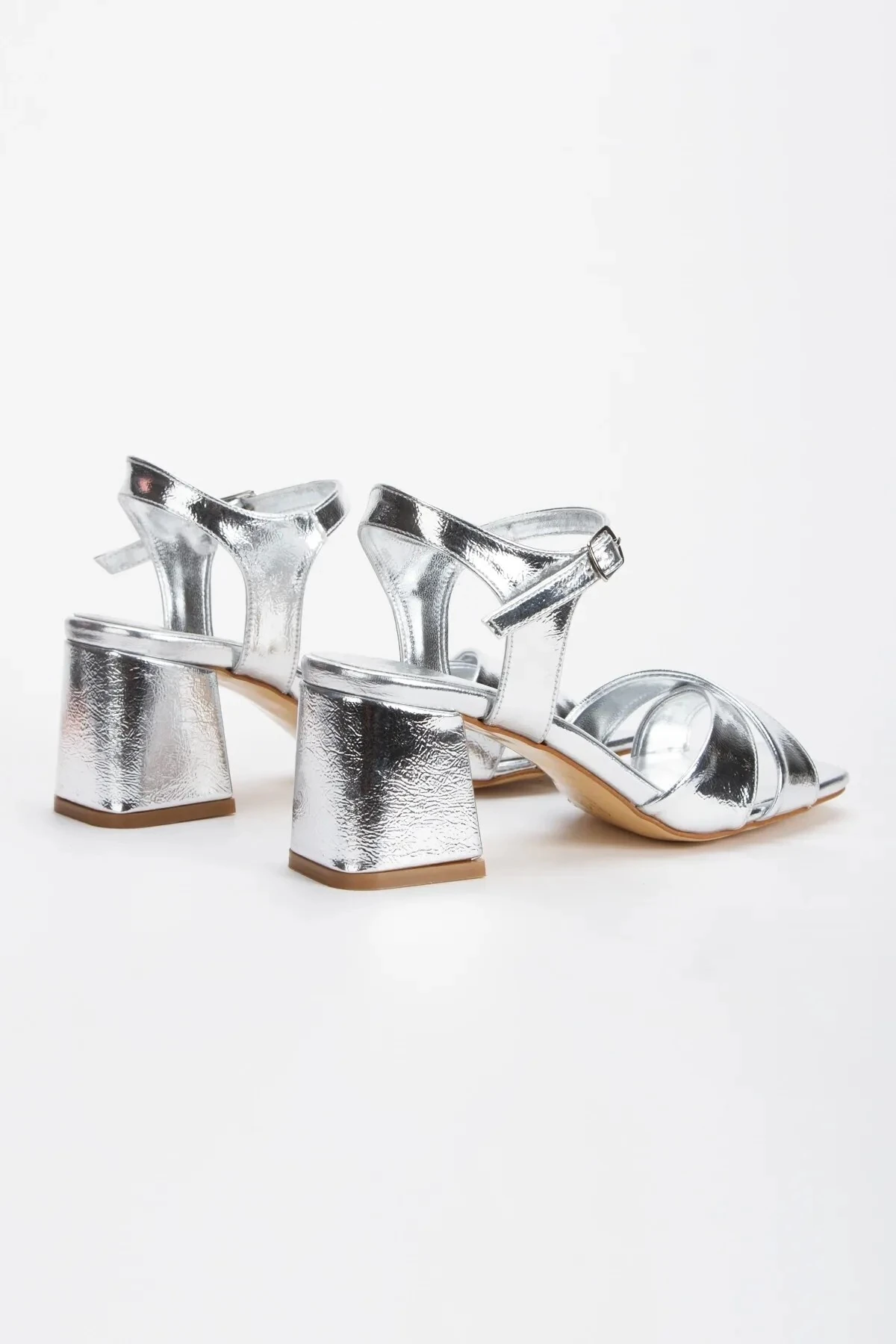 Femme Kalın Topuklu Gümüş Sandalet