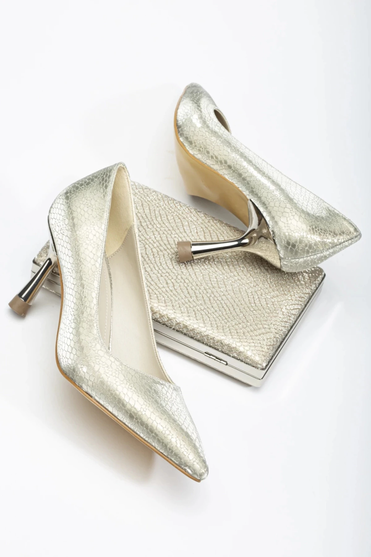 Aster Gold Topuklu Ayakkabı&Çanta Takım