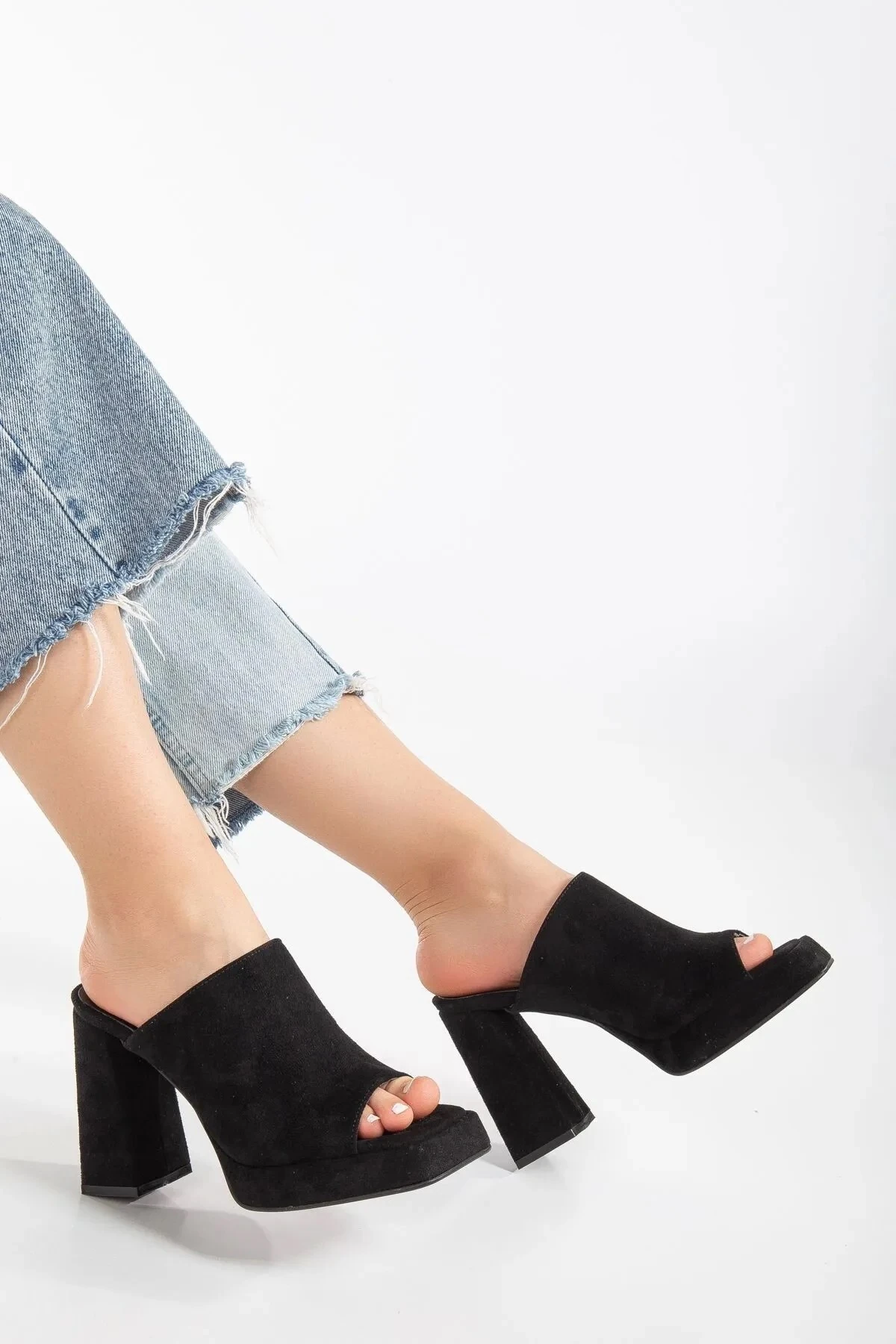 Lux Siyah Kalın Topuklu Terlik - siyah