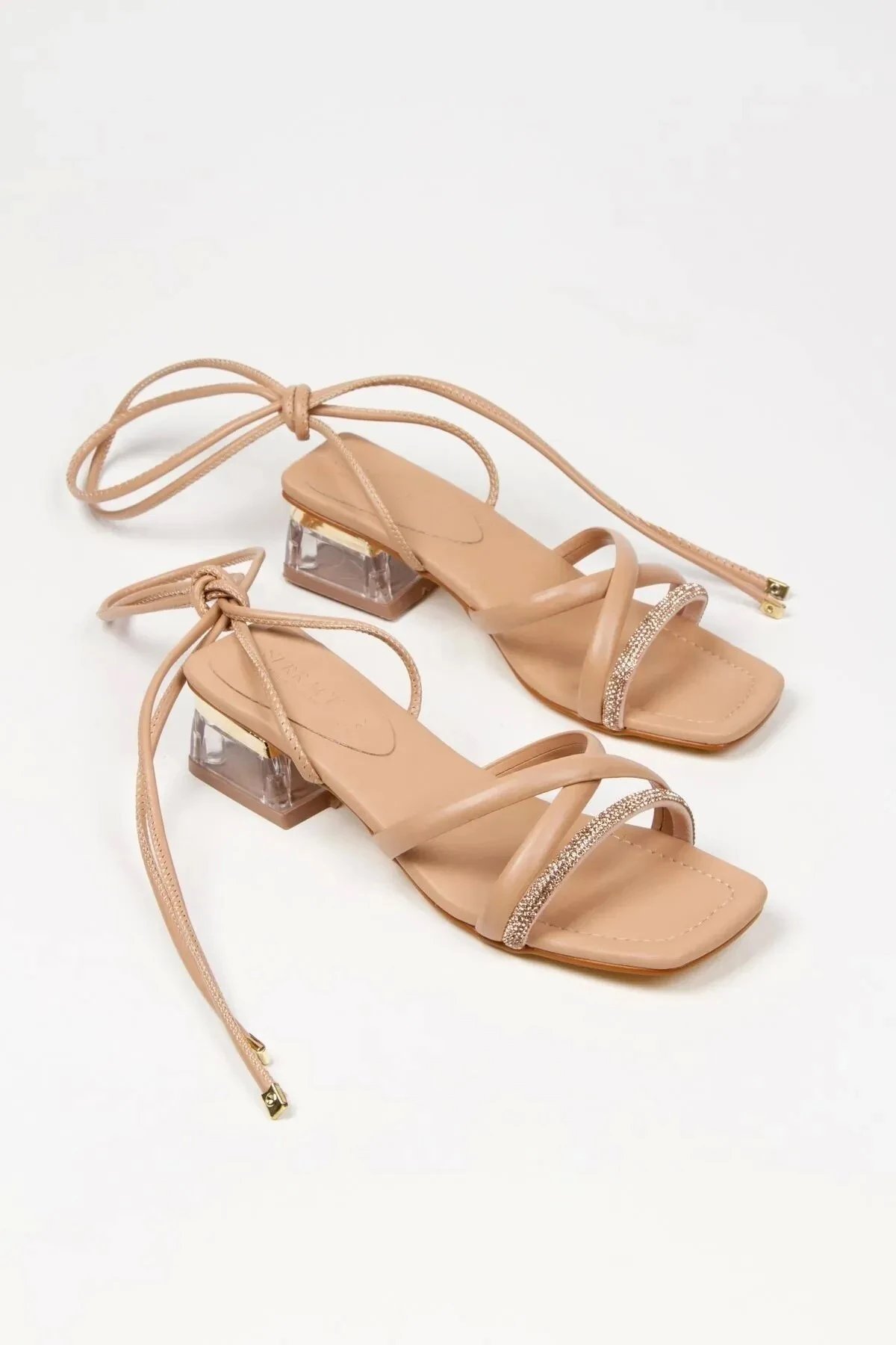 Giselle Bilekten Bağlamalı Kısa Kalın Topuklu Sandalet - nude