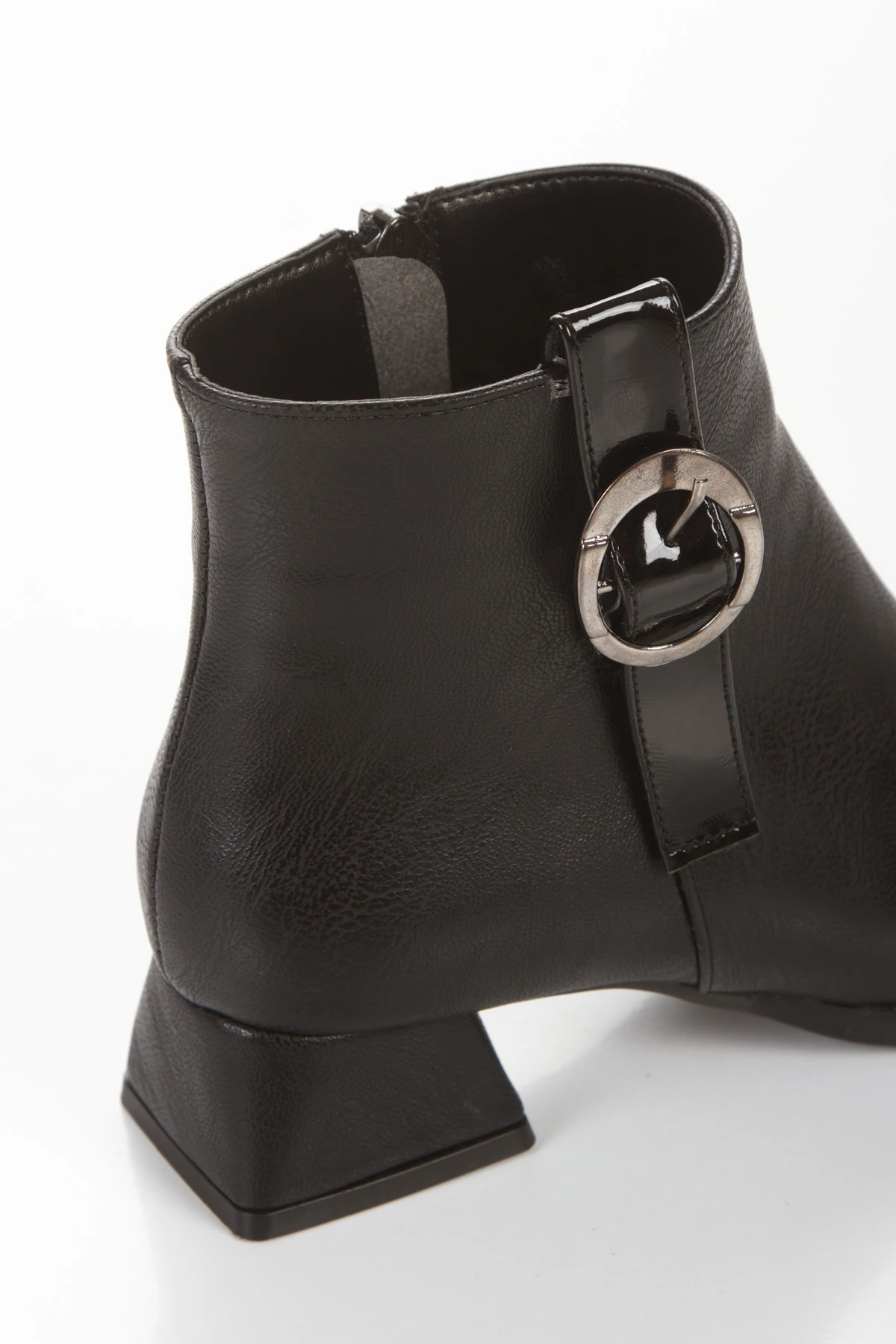 Bella Tokalı Kısa Topuklu Bot - siyah