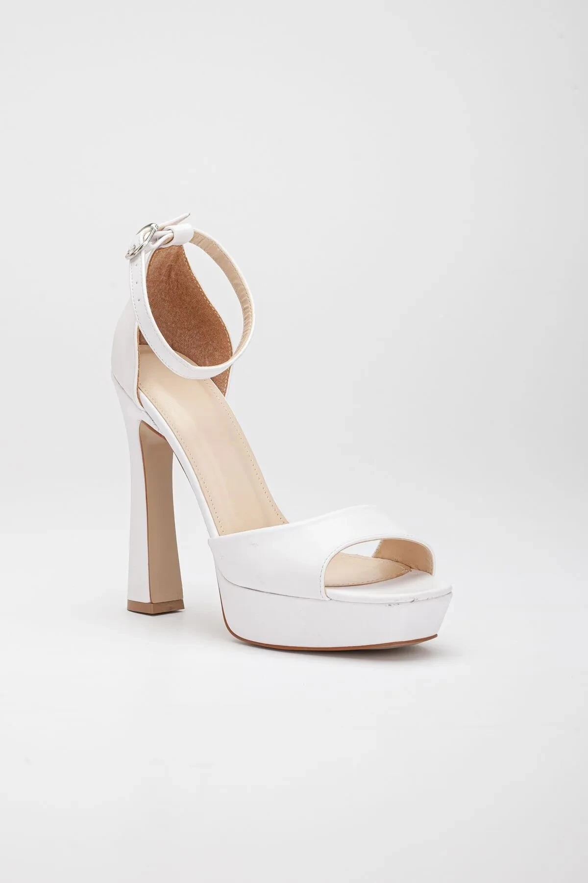 Sandra Beyaz Yüksek Topuklu Ayakkabı