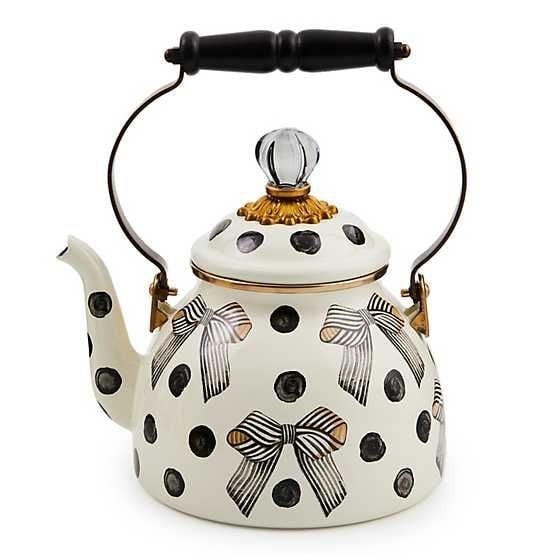 PRETTY AS A BOW 2 QUART TEA KETTLE