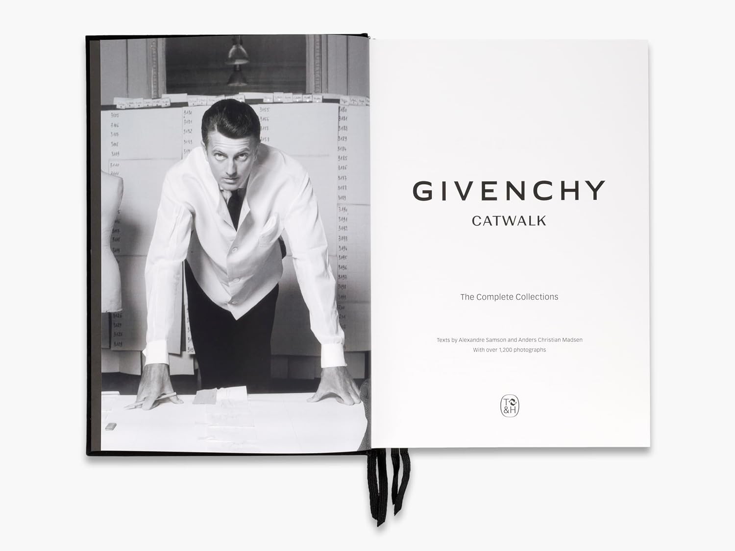 GİVENCHY CATWALK: THE COMPLETE COLLECTİONS