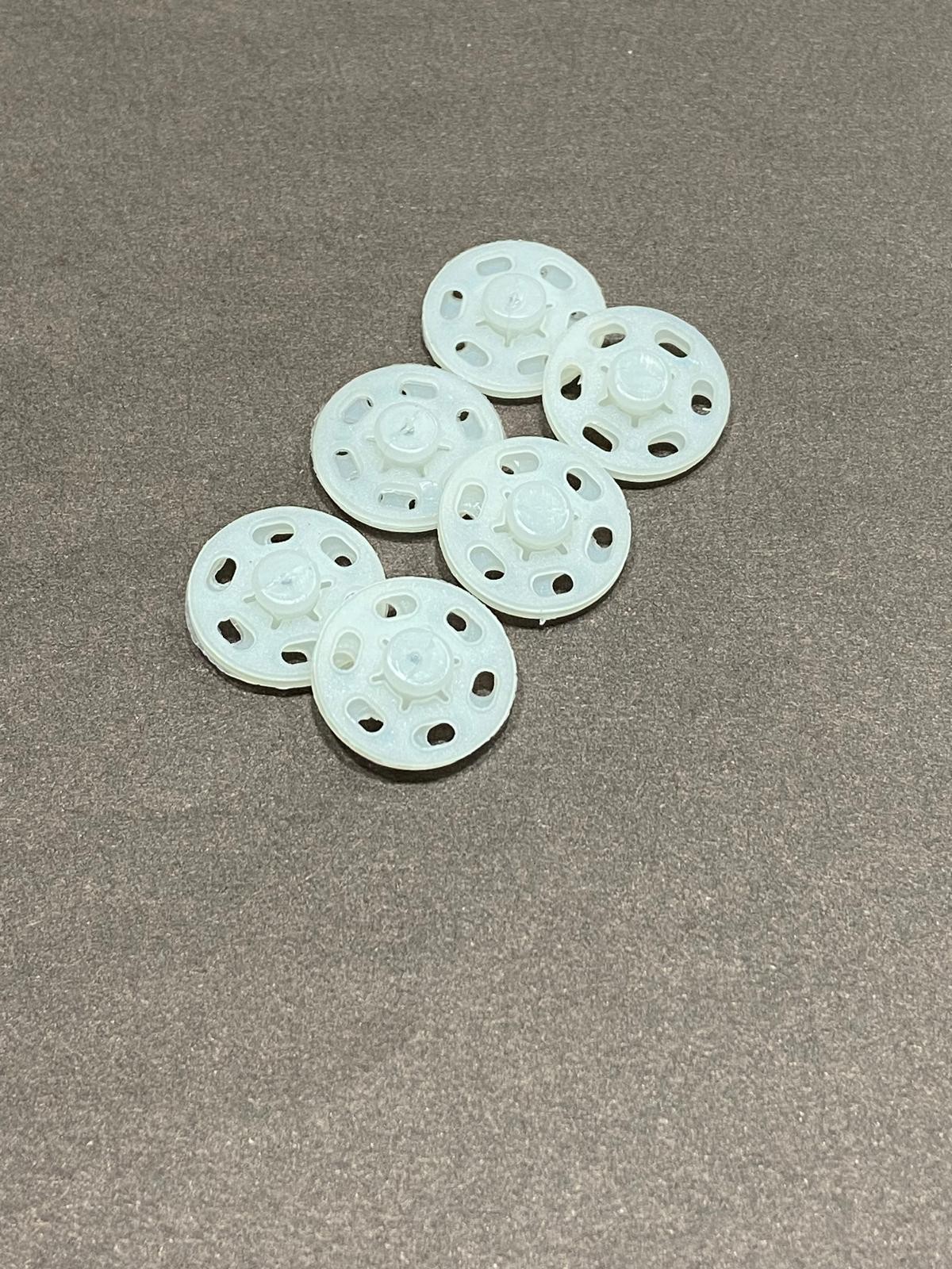 Plastik Çıtçıt / Beyaz / 1,8 cm / 6 lı set