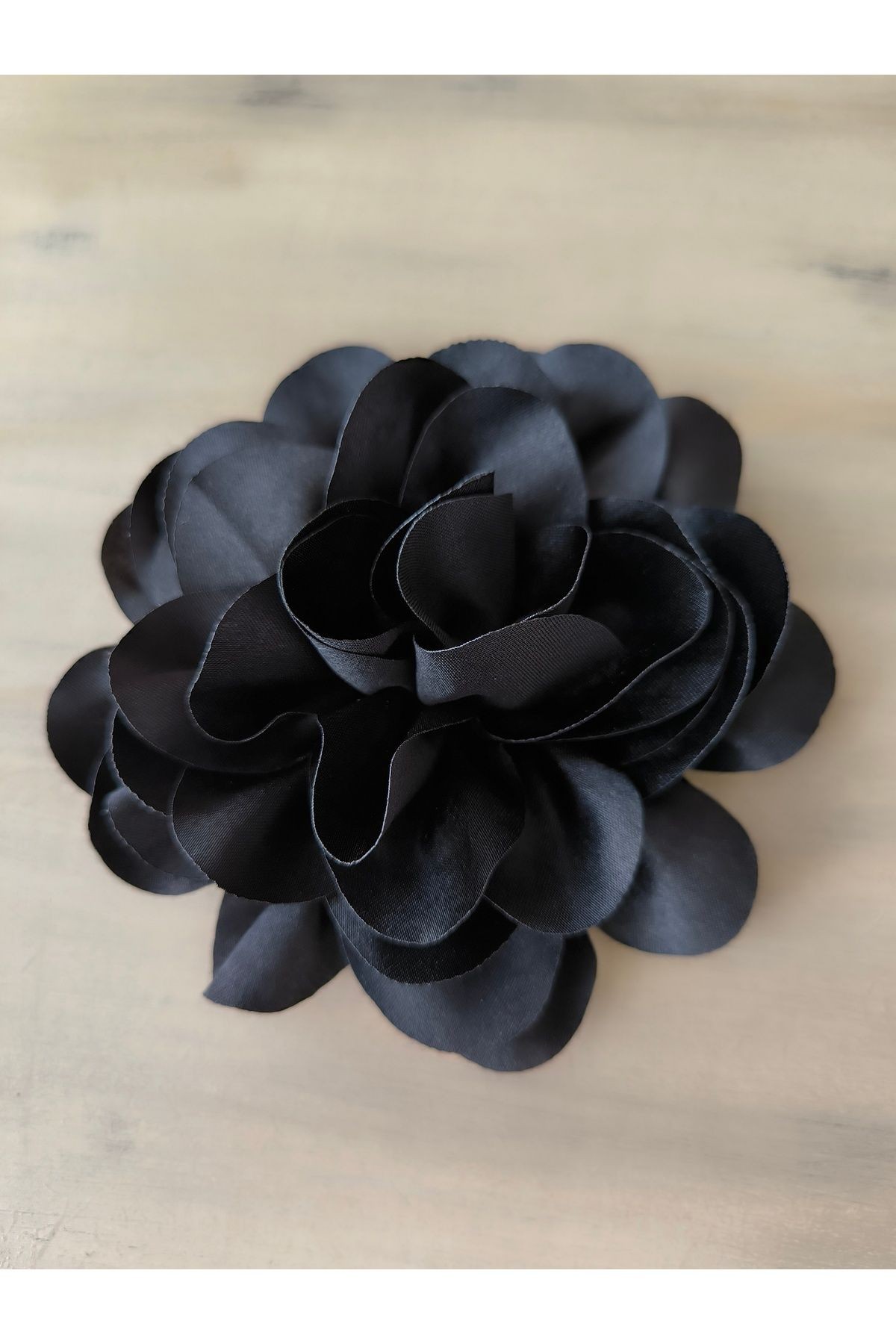 Broş/İğneli Saten Çiçek Broş (12 cm)