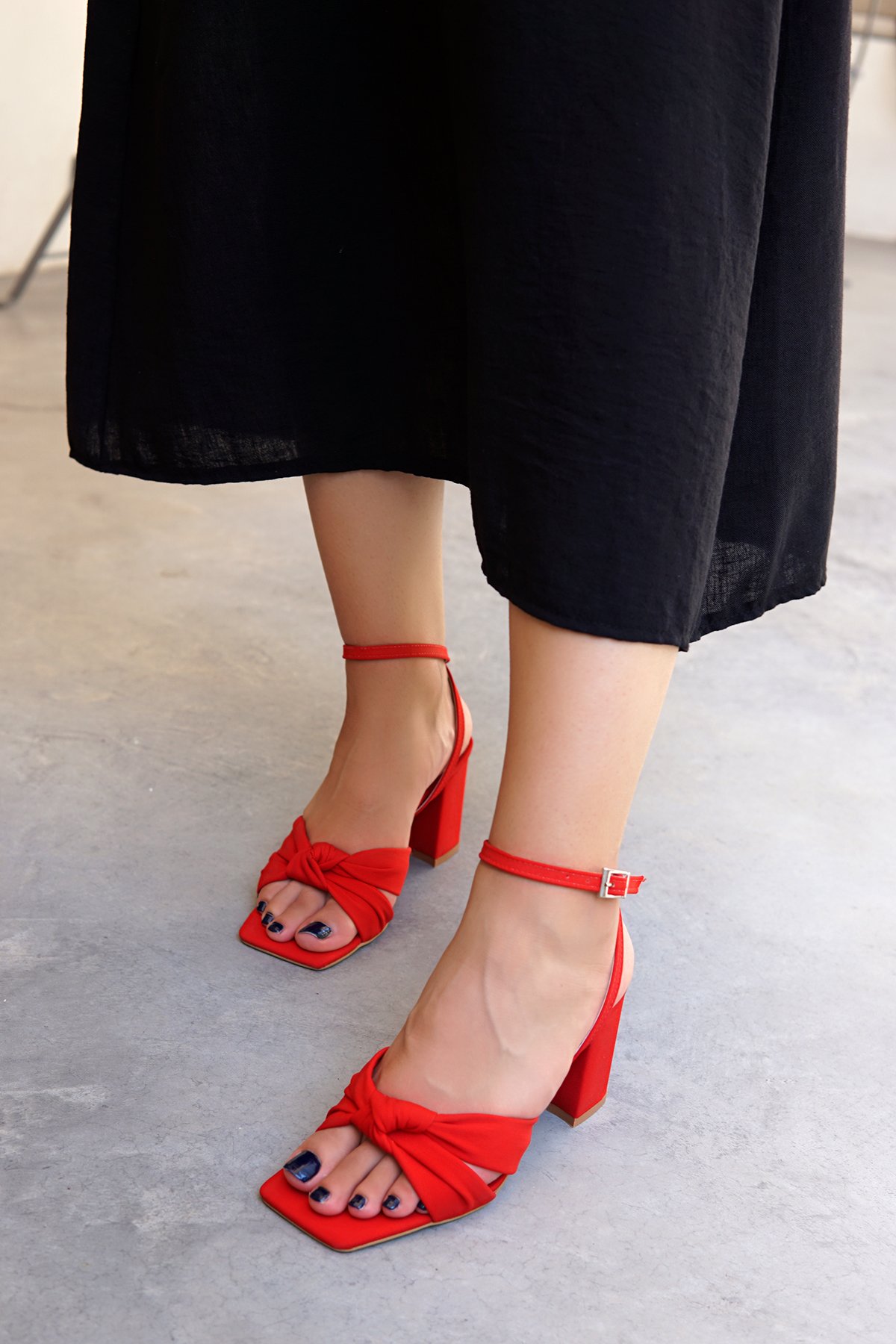 Alara Düğüm Detaylı Topuklu Ayakkabı - Kırmızı