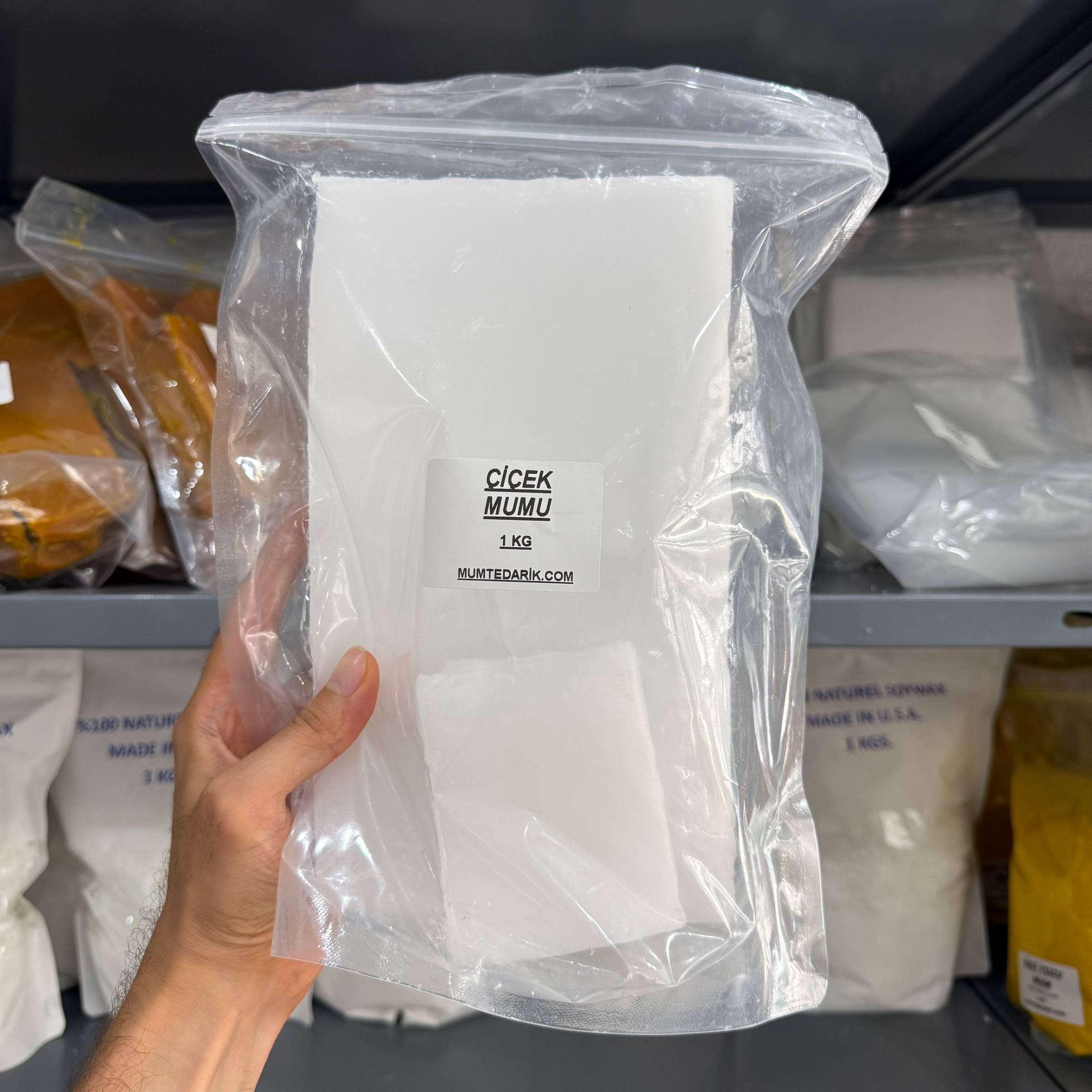 1 KG Çiçek Mumu - Esnek Mum - Elde Şekillenen Mum