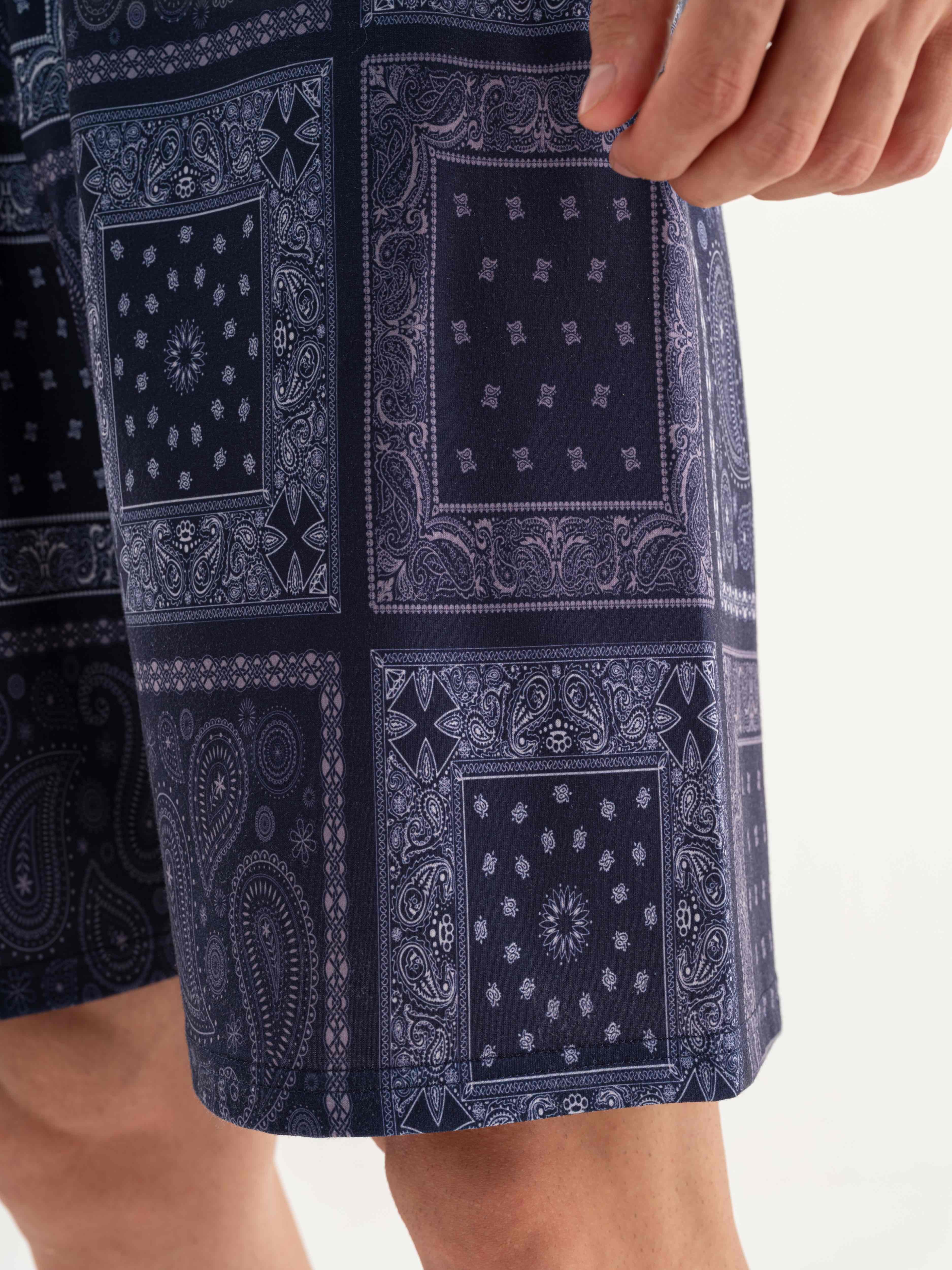 Bandana Oversize Short - Paisley Lacivert