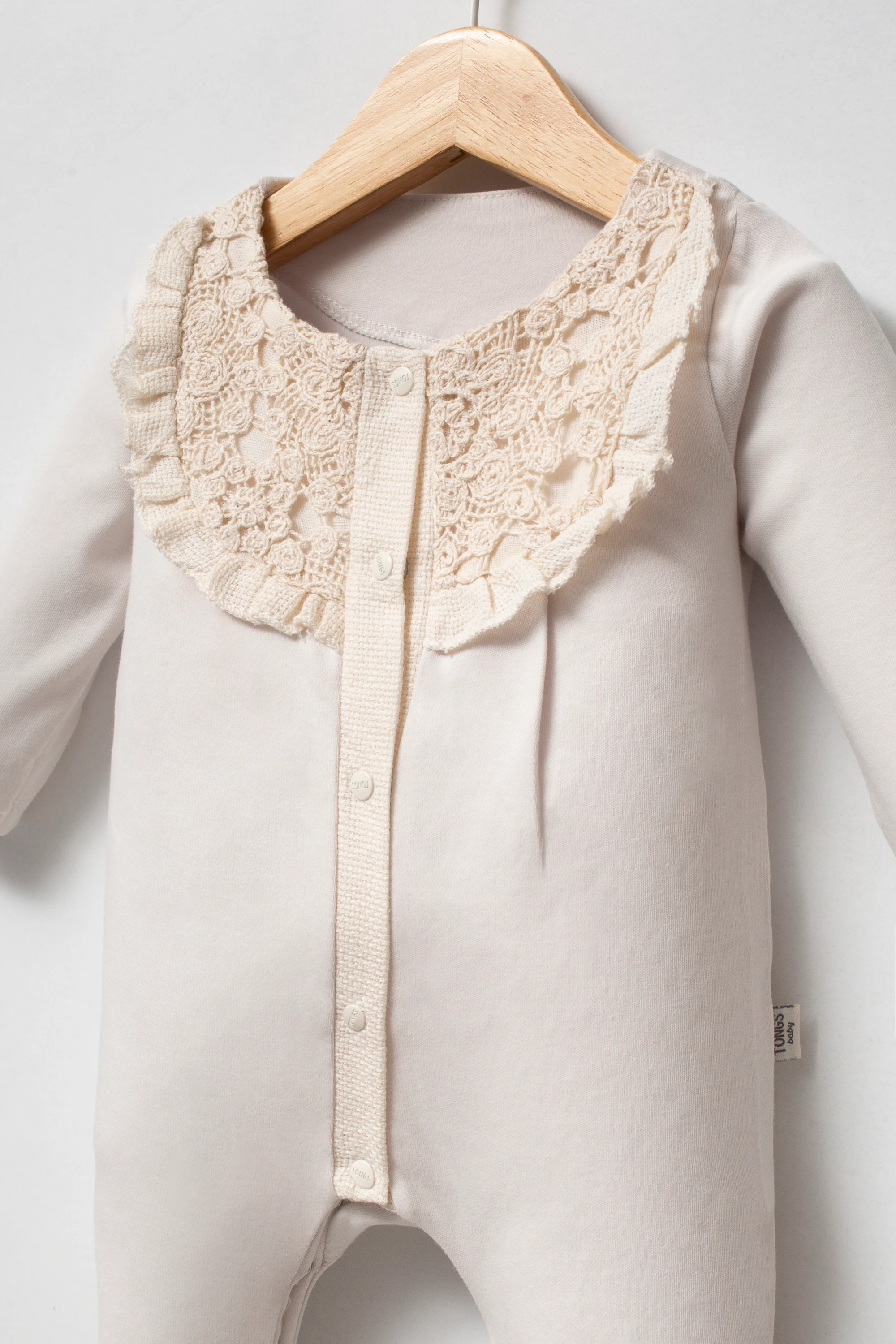 Kız Bebek Şık Dantel Detay 10'Lu Kutulu Hastane Çıkış Ve Yenidoğan Set