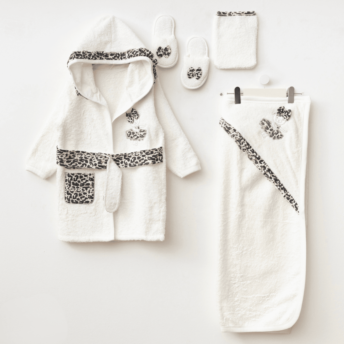 KIZ BEBEK 0-12 AY LEOPARLI BORNOZ TAKIMI