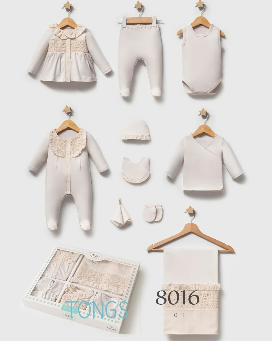 Kız Bebek Şık Dantel Detay 10'Lu Kutulu Hastane Çıkış Ve Yenidoğan Set