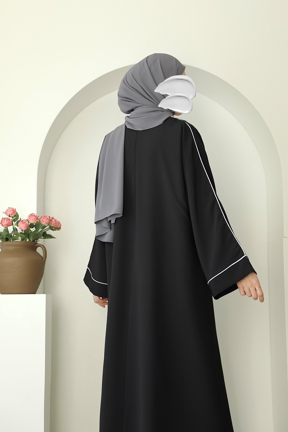 Çizgi Detaylı Abaya