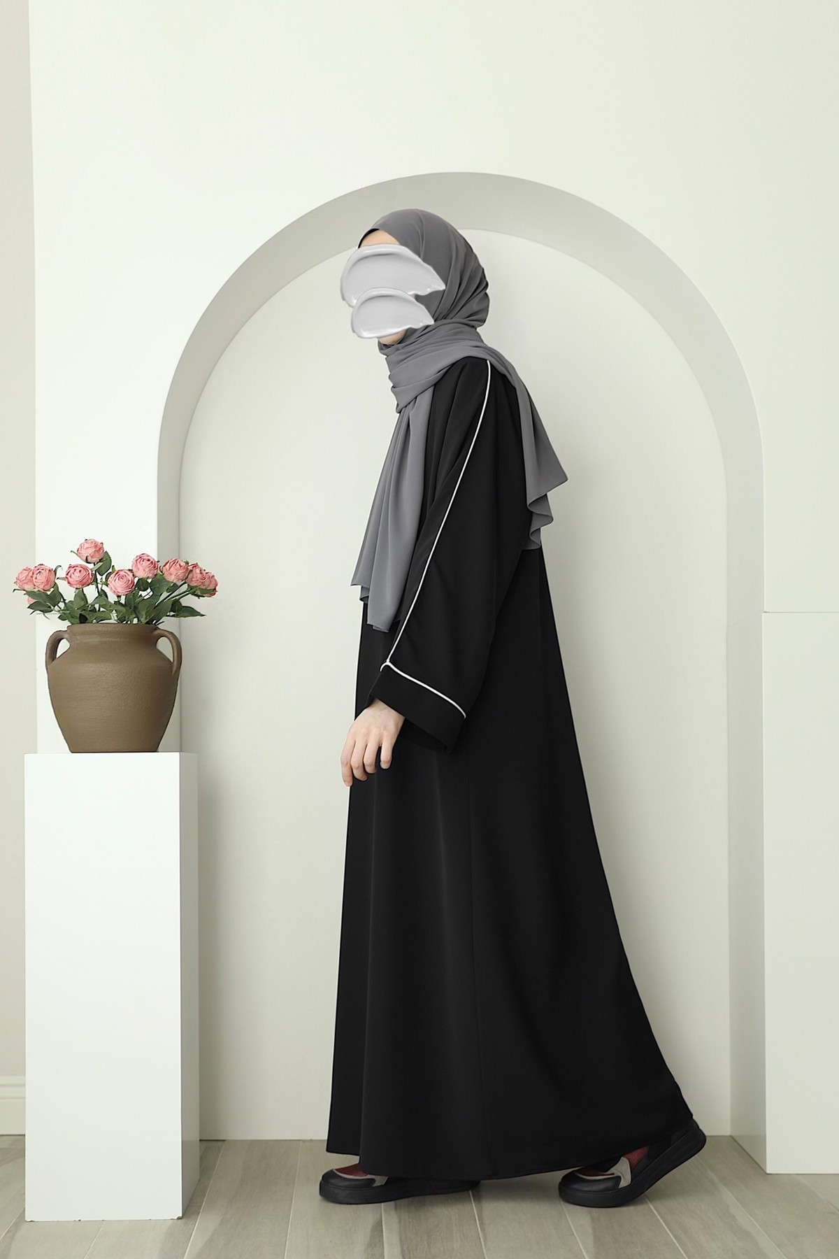 Çizgi Detaylı Abaya