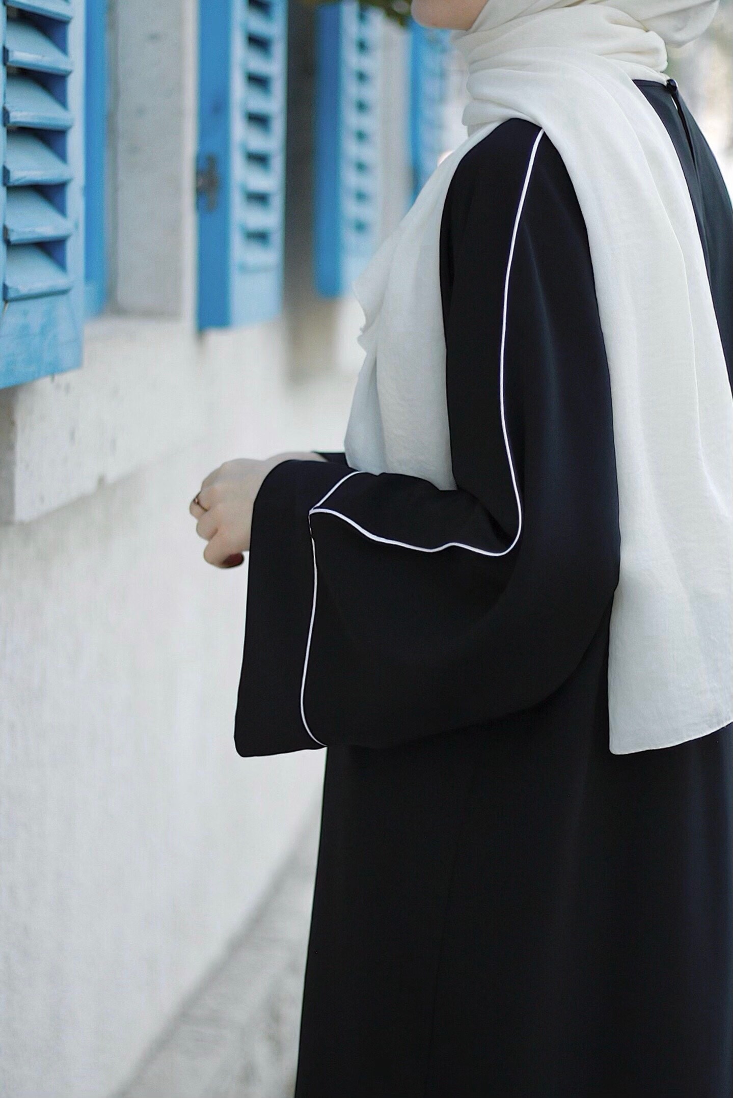 Çizgi Detaylı Abaya