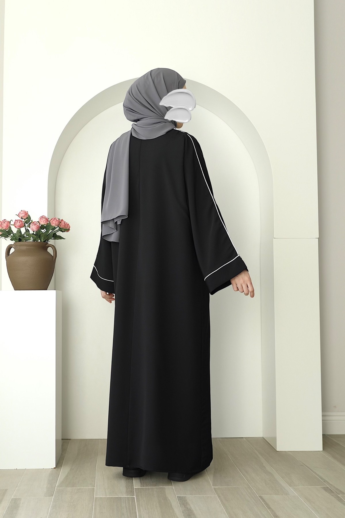 Çizgi Detaylı Abaya