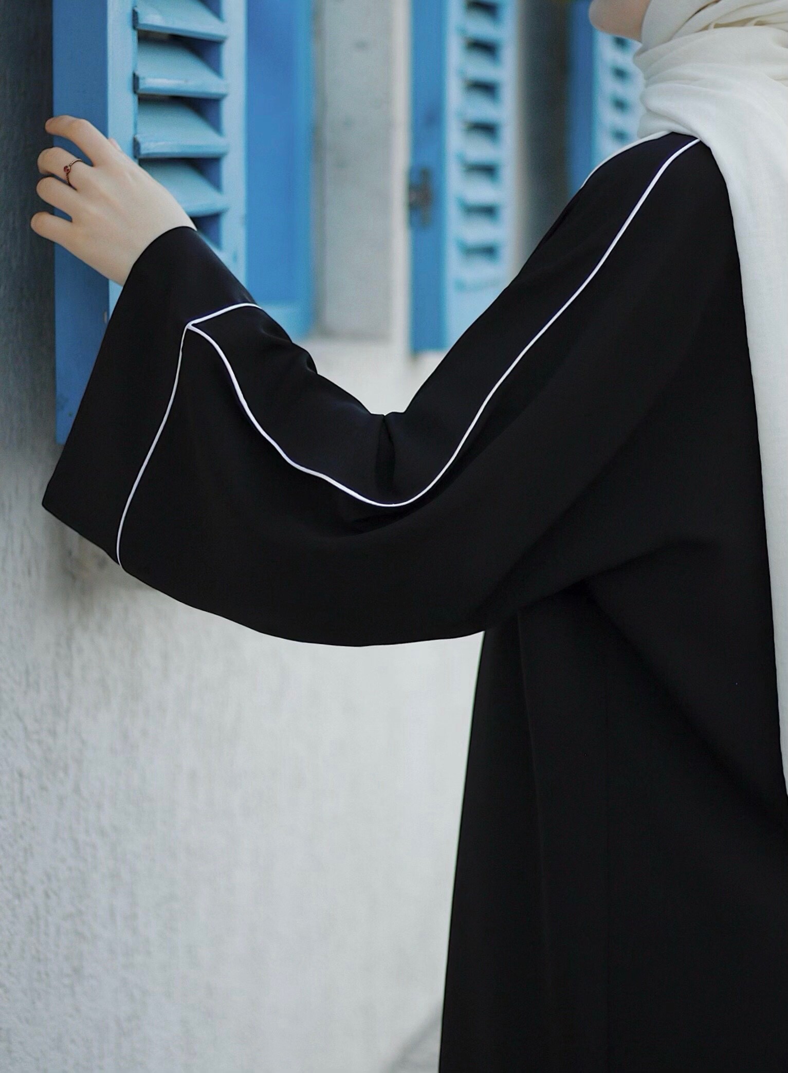 Çizgi Detaylı Abaya