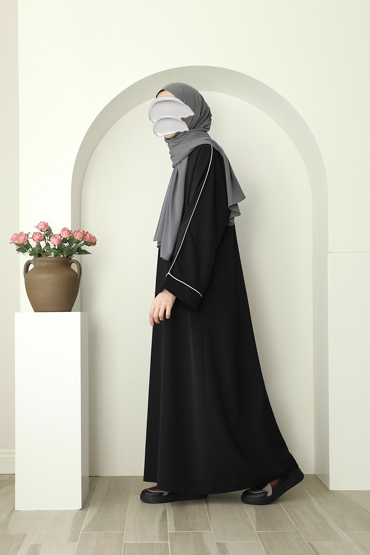 Çizgi Detaylı Abaya