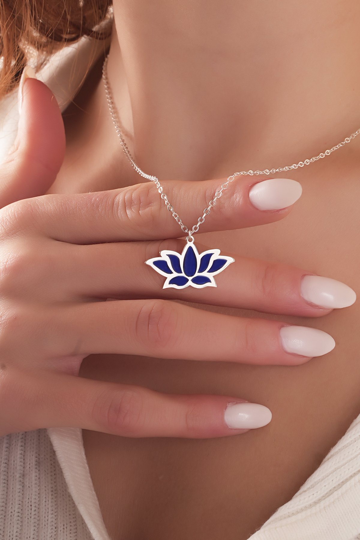 925 Ayar Gümüş Lotus Tasarımlı Kolye