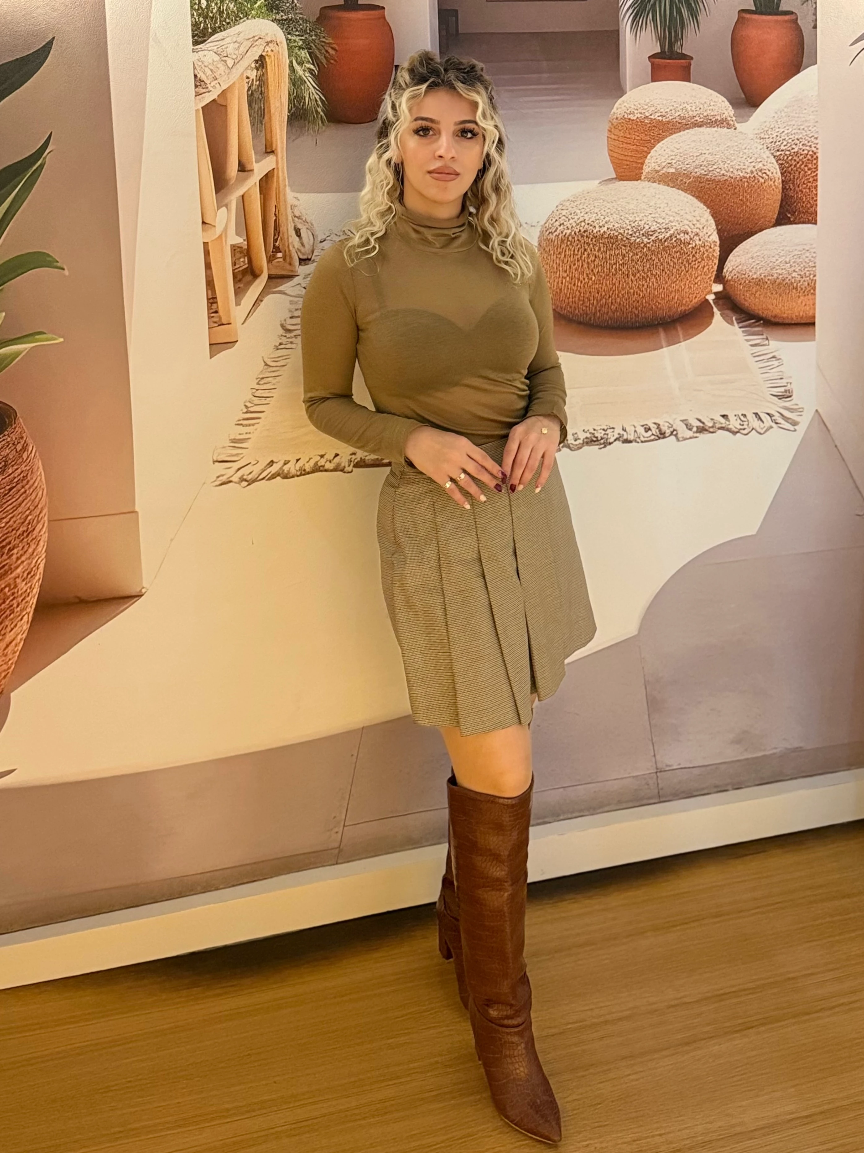 Açık Kahverengi Boğazlı Yaka Transparan Bluz