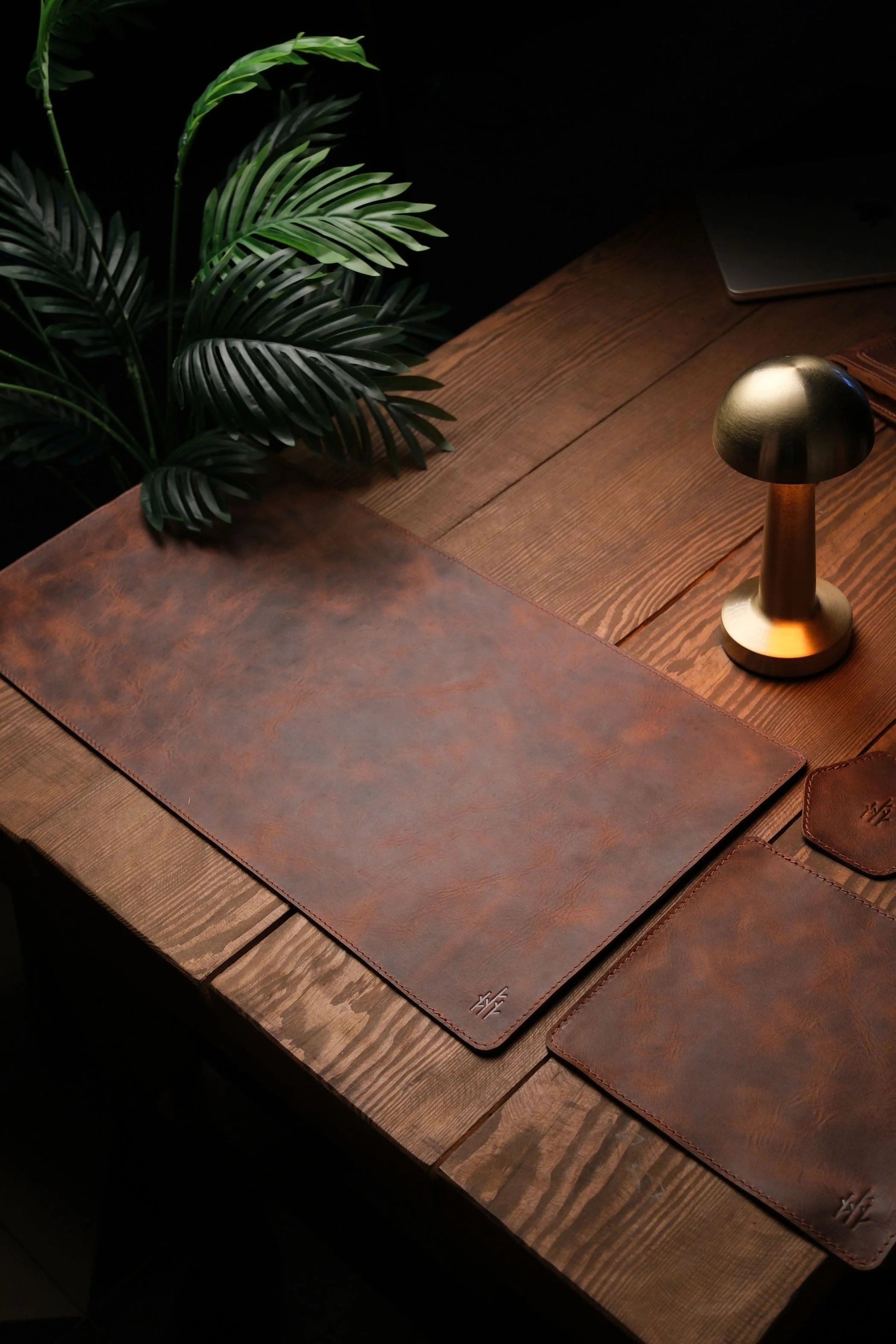 Deri Laptop Masa Matı & Mouse Pad Seti