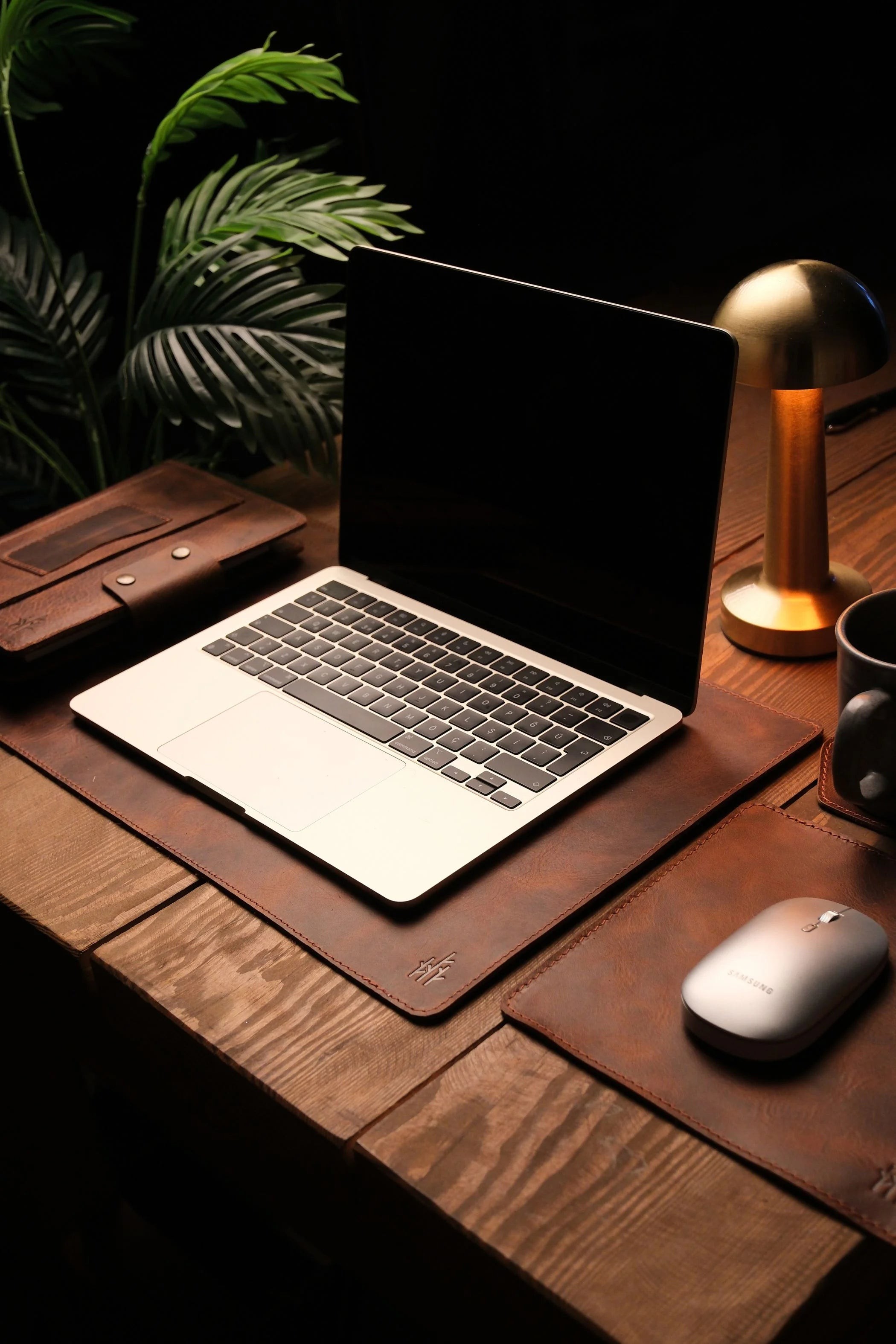 Deri Laptop Masa Matı & Mouse Pad Seti